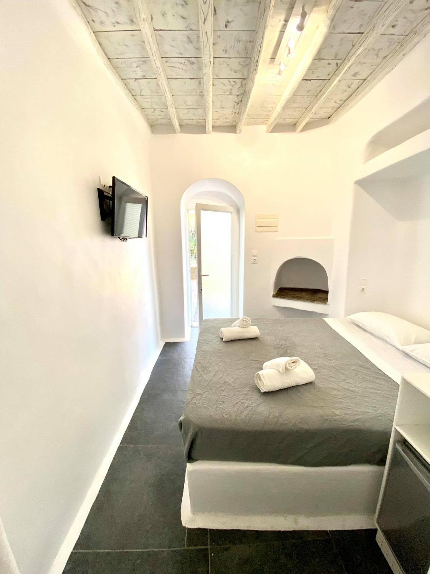 Mykonos Vibes Airport Studios And Apartments Mykonos Town Exterior photo