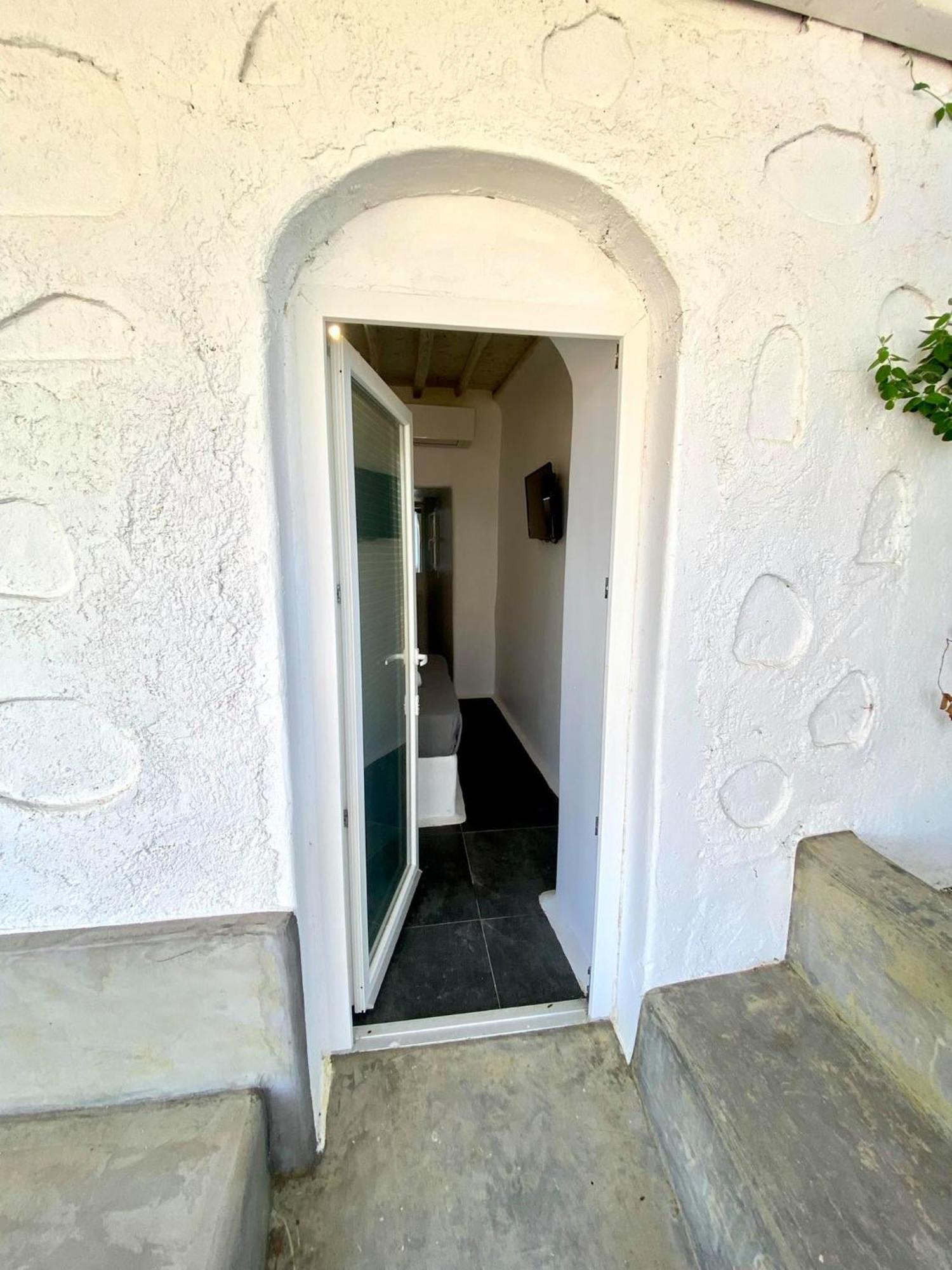 Mykonos Vibes Airport Studios And Apartments Mykonos Town Exterior photo