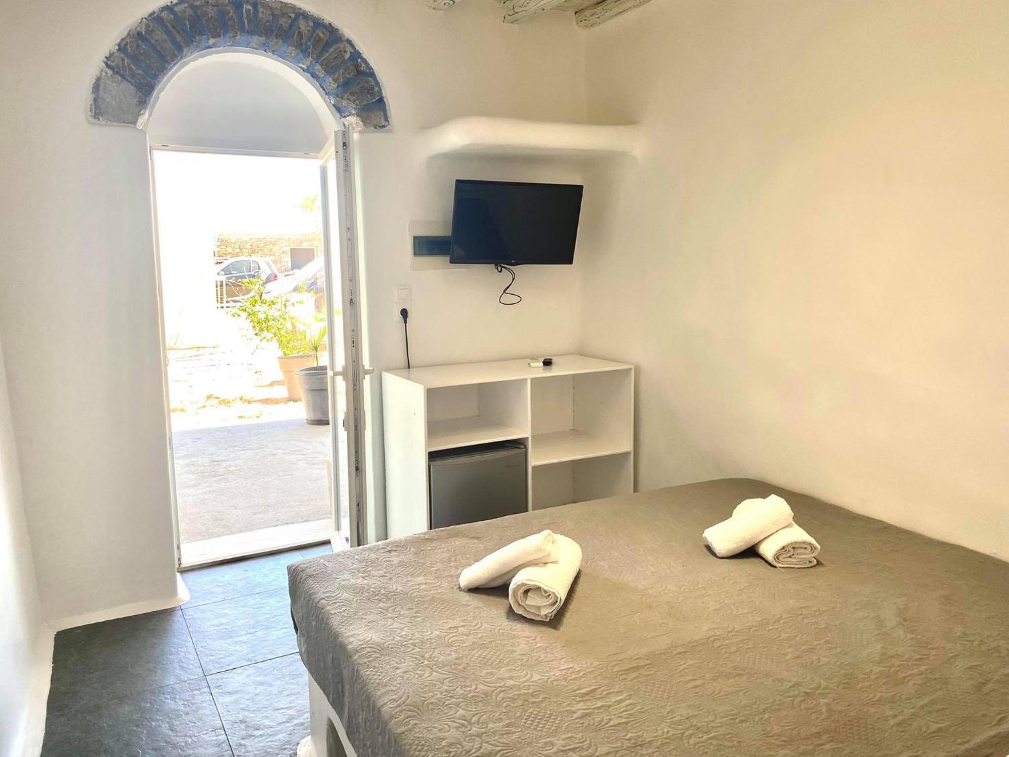 Mykonos Vibes Airport Studios And Apartments Mykonos Town Exterior photo