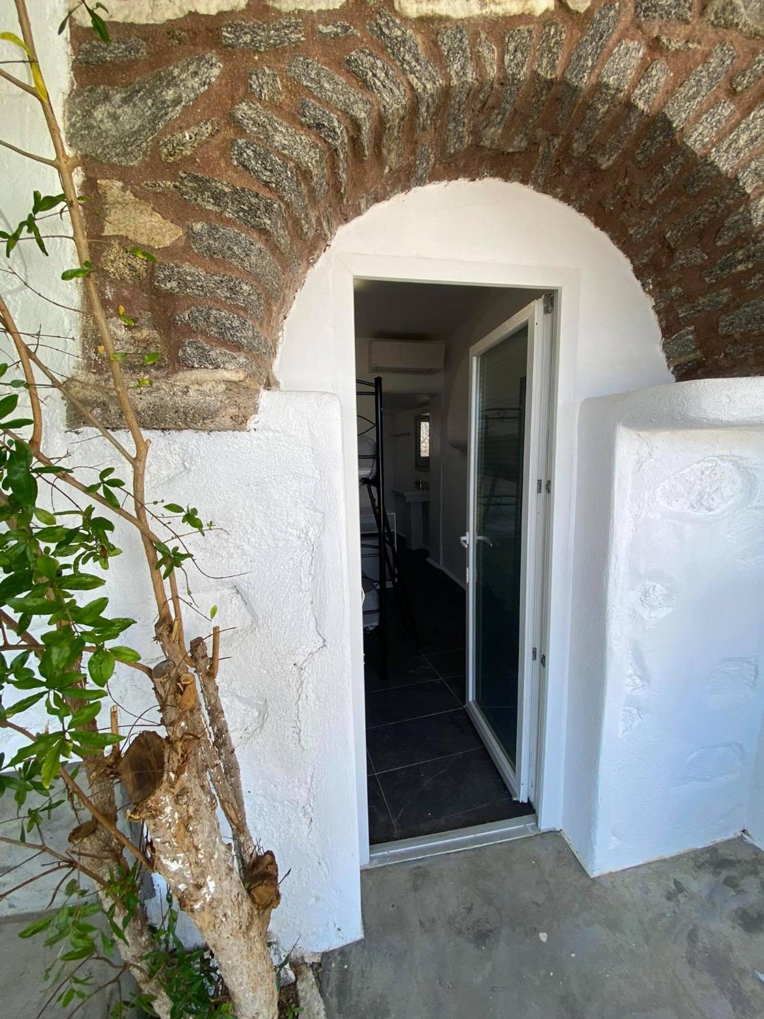 Mykonos Vibes Airport Studios And Apartments Mykonos Town Exterior photo
