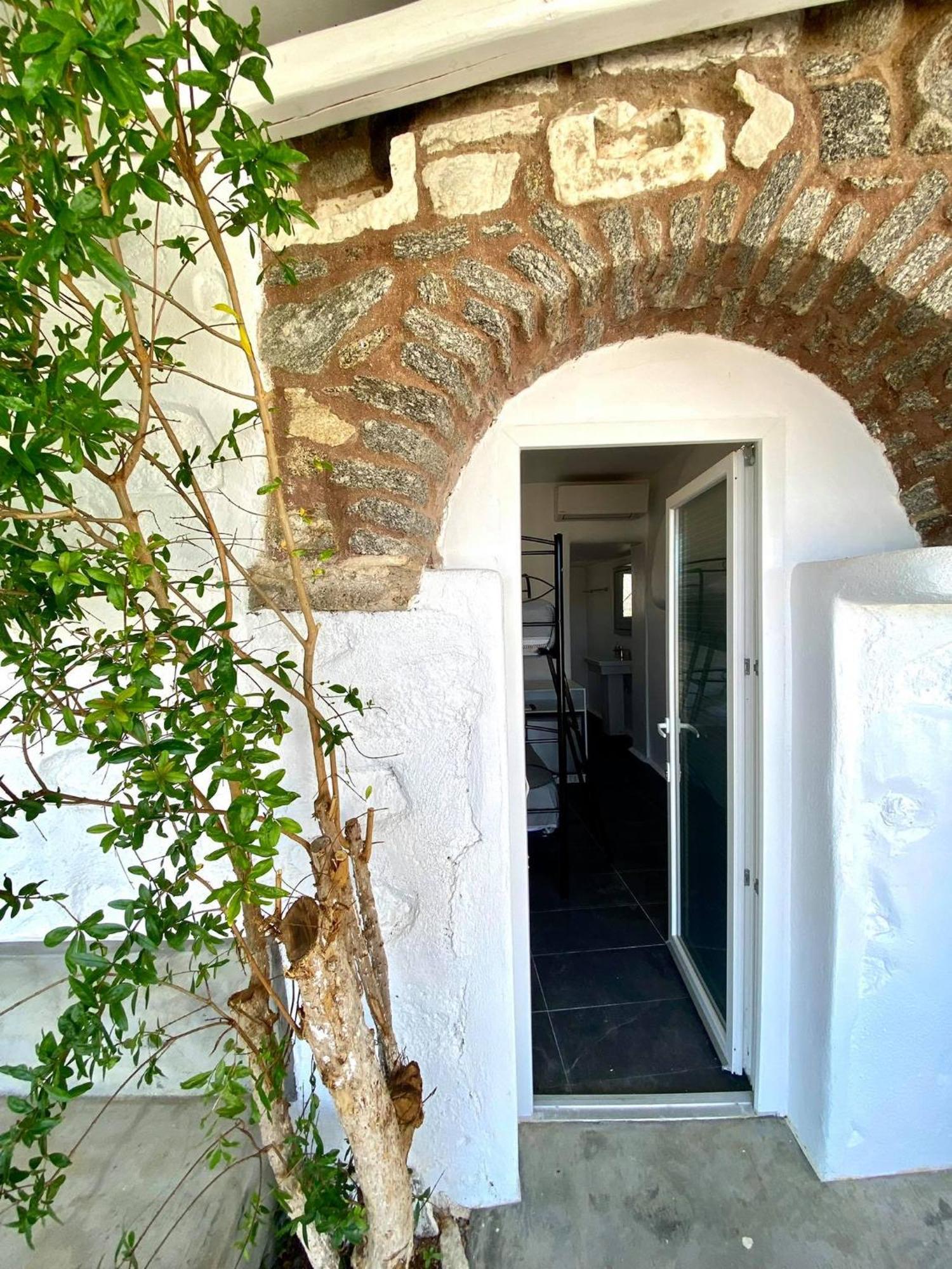 Mykonos Vibes Airport Studios And Apartments Mykonos Town Exterior photo