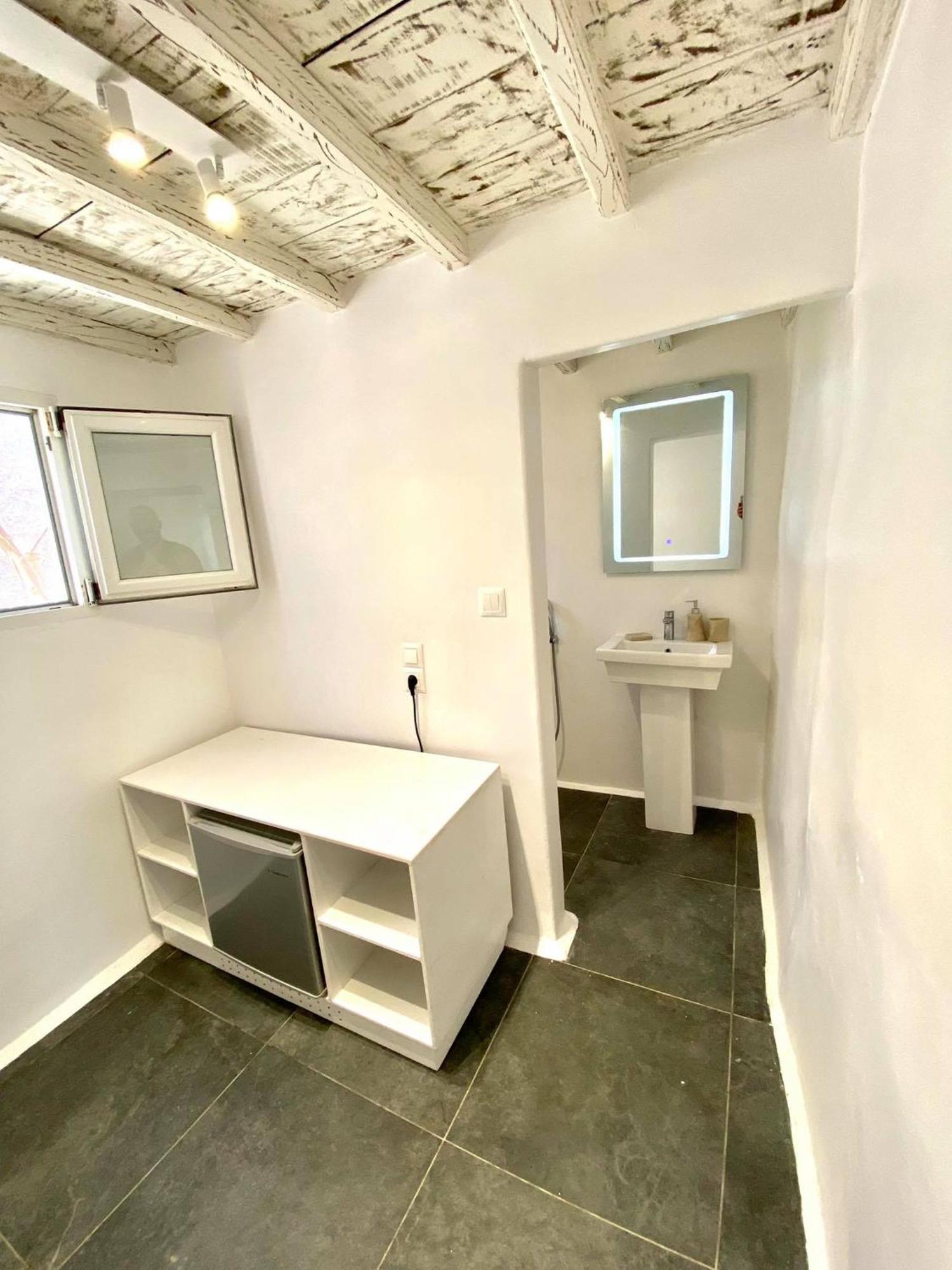 Mykonos Vibes Airport Studios And Apartments Mykonos Town Exterior photo