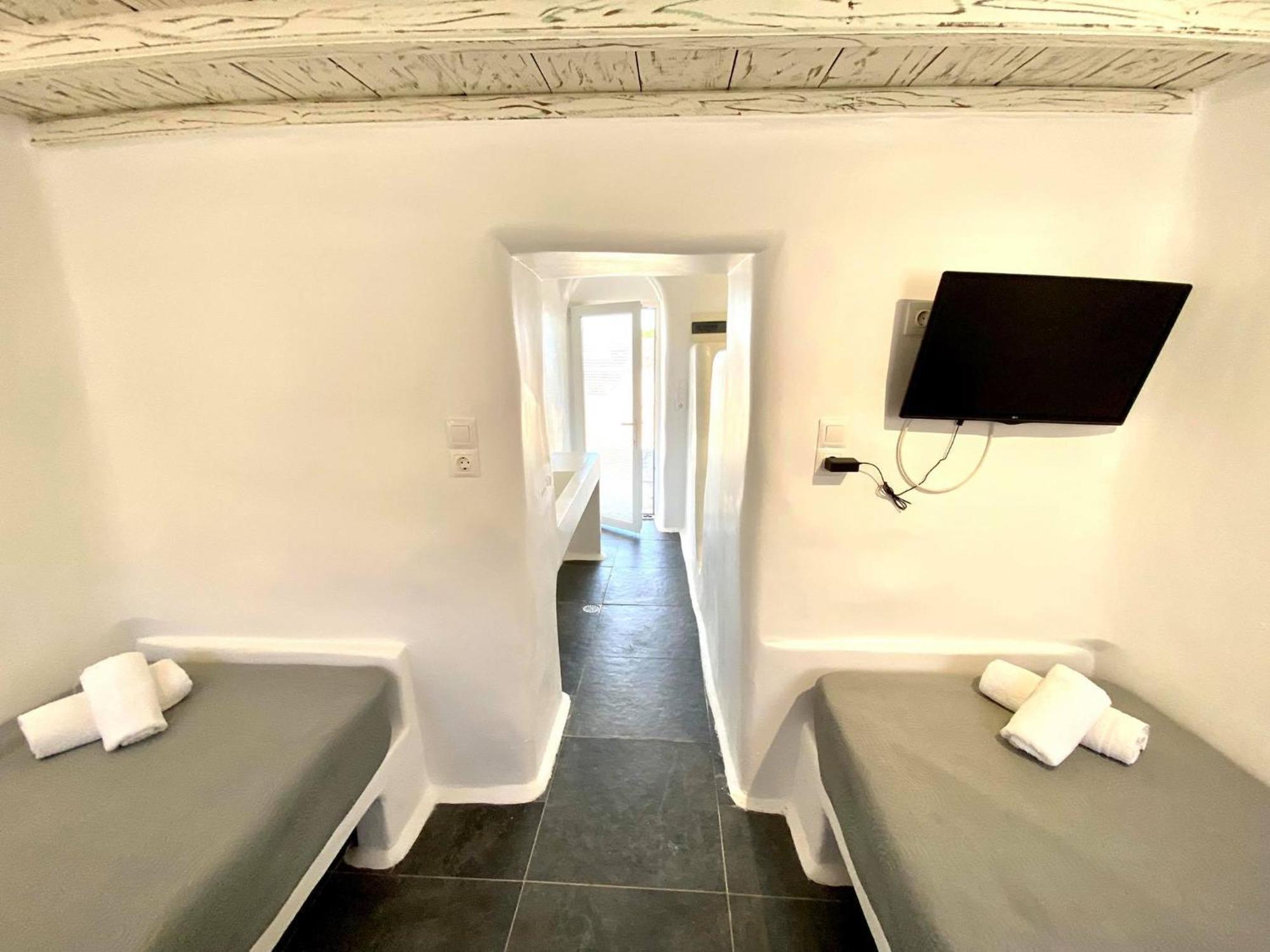 Mykonos Vibes Airport Studios And Apartments Mykonos Town Exterior photo