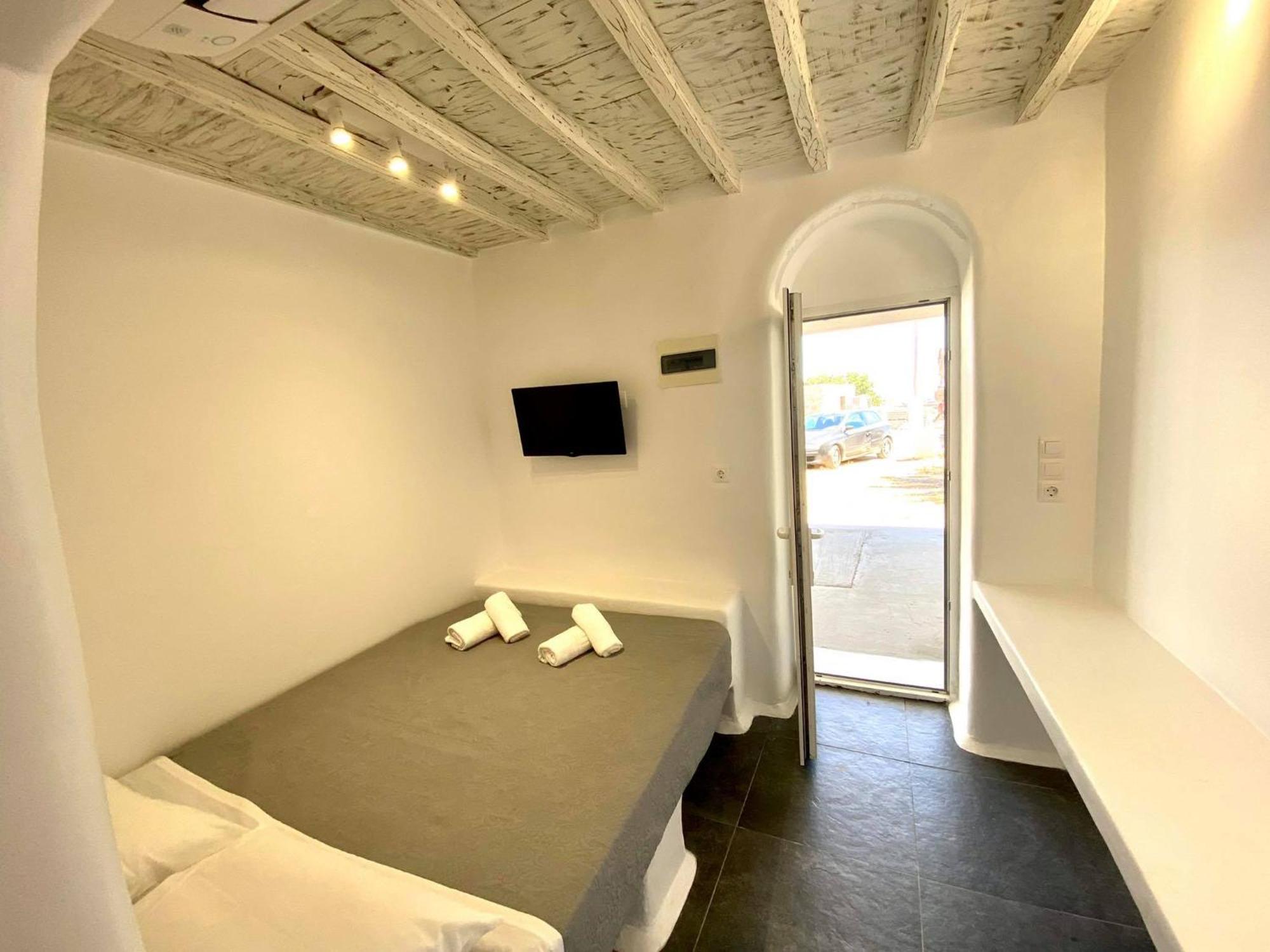 Mykonos Vibes Airport Studios And Apartments Mykonos Town Exterior photo