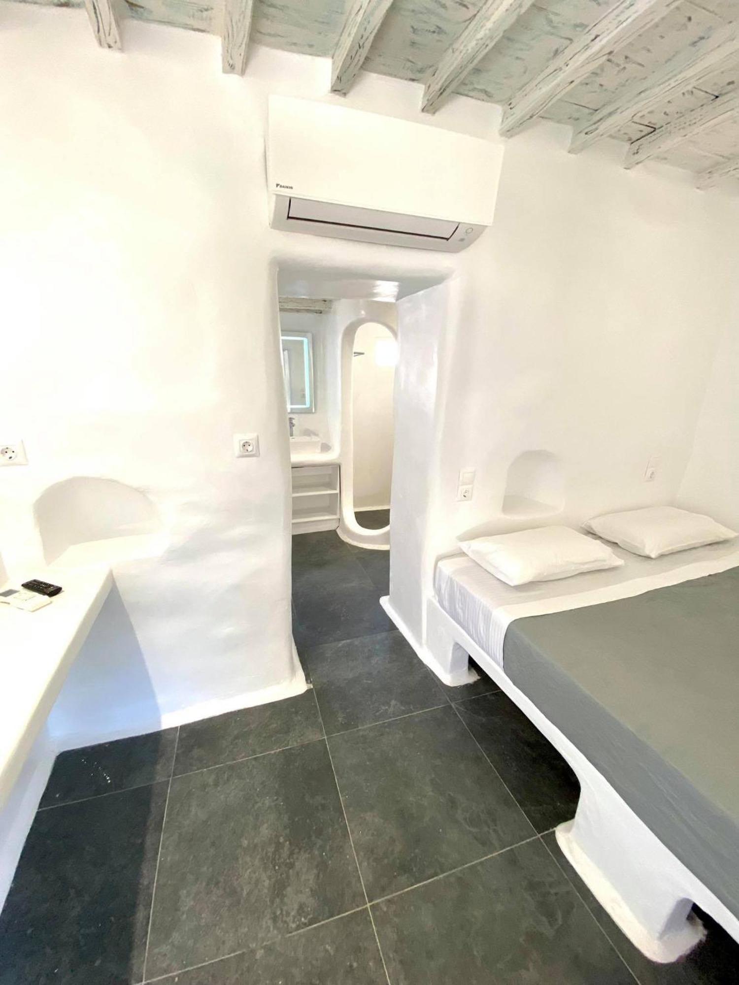 Mykonos Vibes Airport Studios And Apartments Mykonos Town Exterior photo