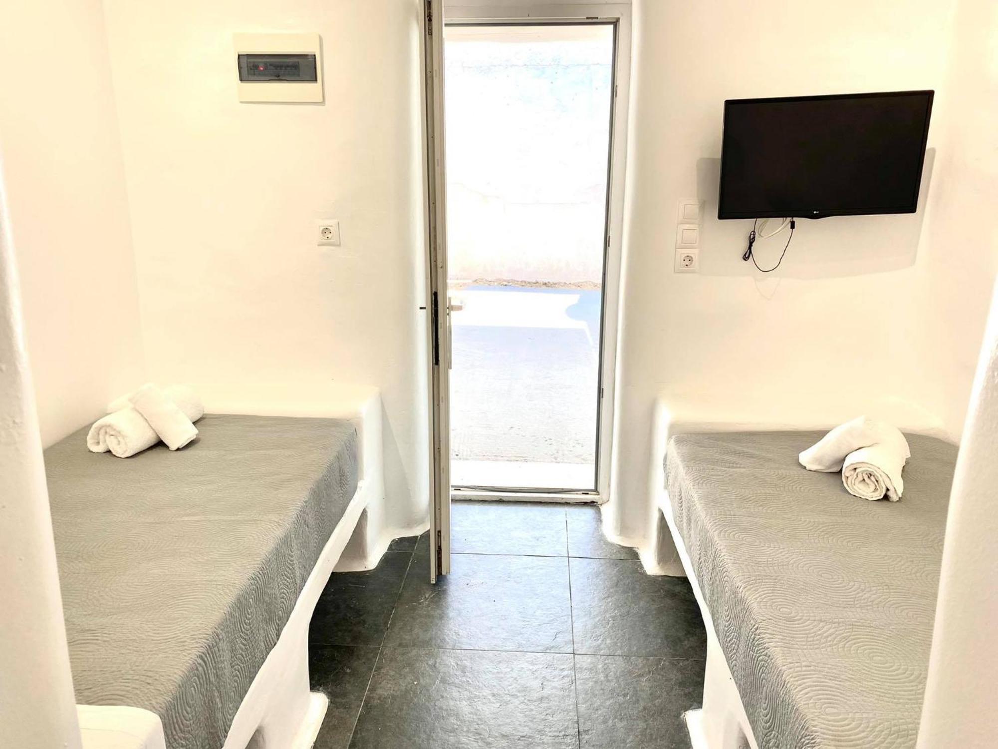 Mykonos Vibes Airport Studios And Apartments Mykonos Town Exterior photo